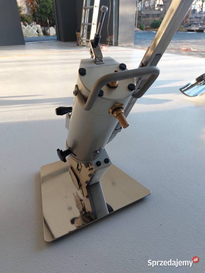 Klipsownica pneumatyczna jednorzędowa stołowa Żukowo