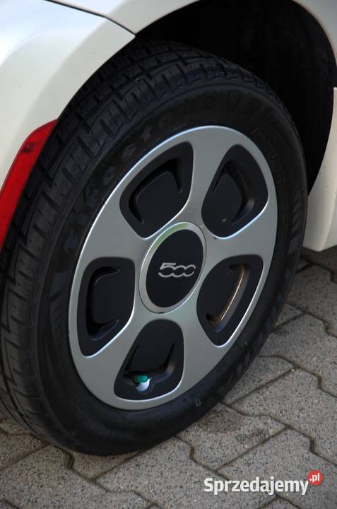 Fiat 500e Biała perła BEZWYPADKOWY orgprzebieg MP3