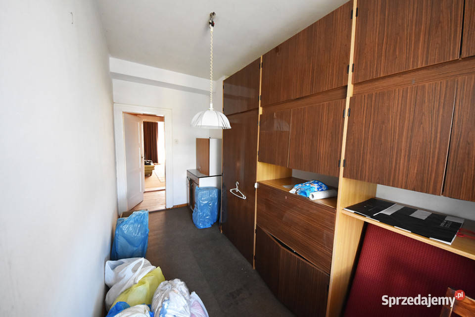 Na sprzedaż przestronne mieszkanie w centrum Nysa sprzedam