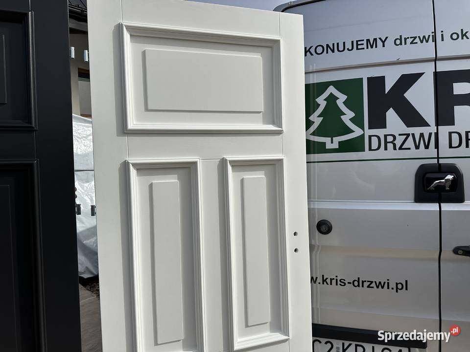 Drzwi wewnętrzne drewniane czarne białe zielone Grzybno