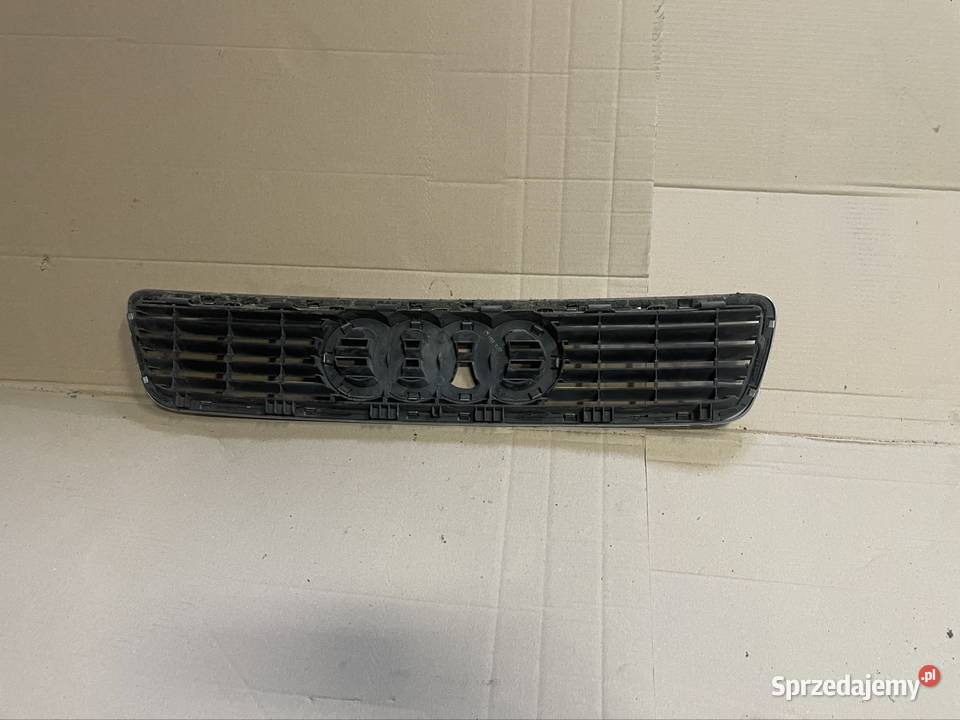 8D0853651 grill atrapa zderzaka Audi a6 c5 Rok produkcji 2000 Szczecin