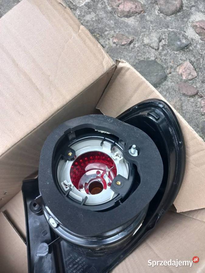 Seat toledo 3lampa tył osobowe Warszawa sprzedam