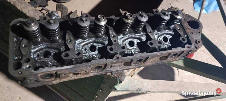 Głowica silnika ford 2712e Ćmielów