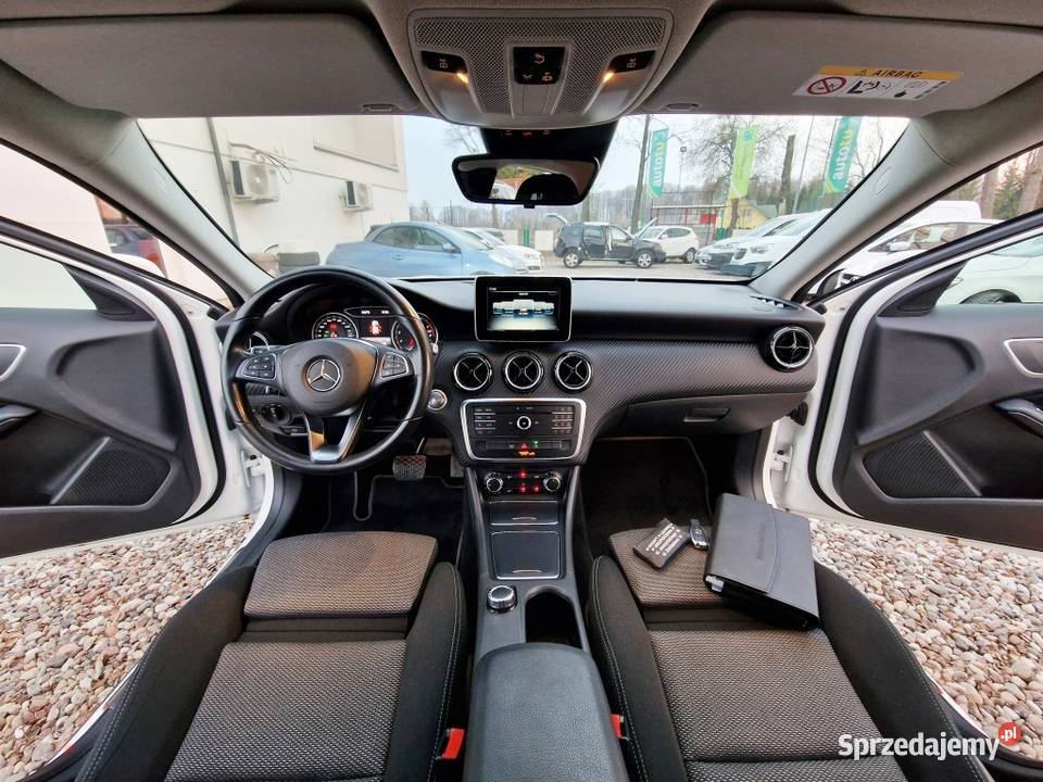 Mercedes GLA180 Salonowy Serwisowany Pełna wspomaganie kierownicy podlaskie Białystok sprzedam