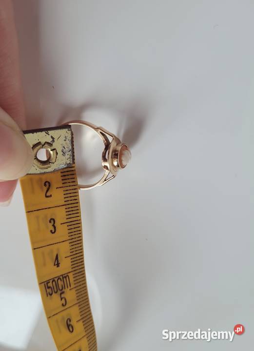 Złoty pierścionek z kameą próba 585 Liszki