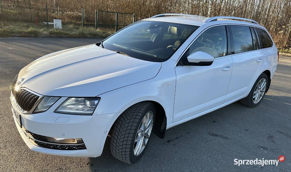 Skoda Octavia 4x4 LaurinKlement Virtual Cocpit Orneta