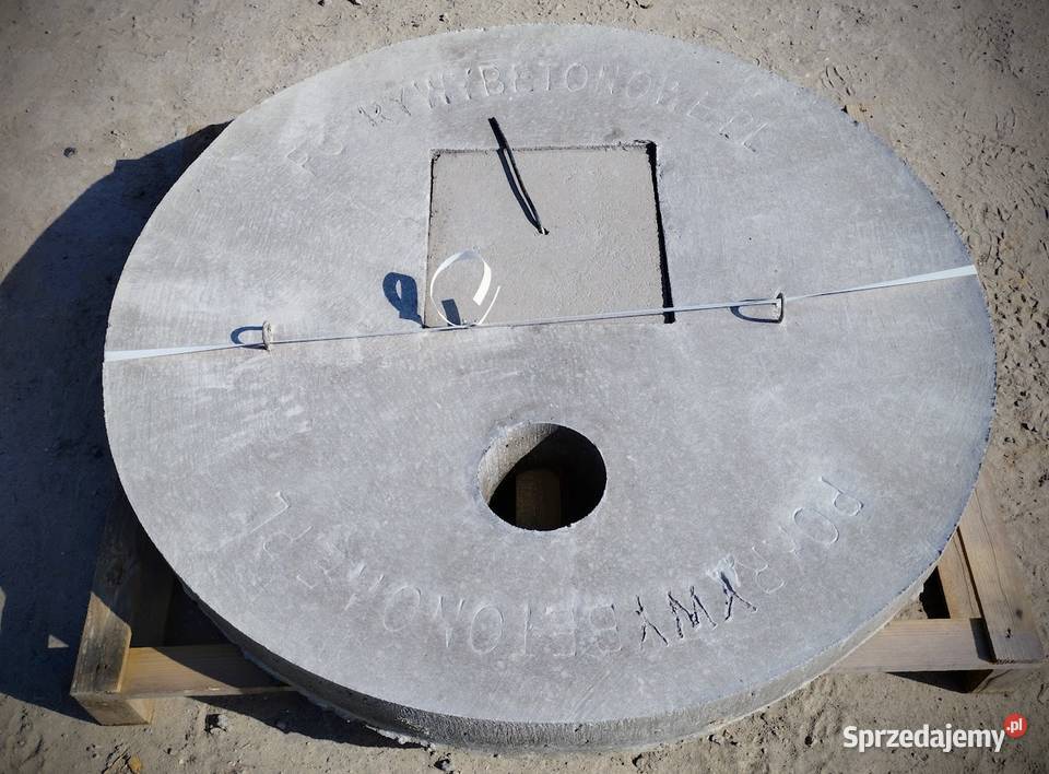 Pokrywa betonowa 105 otwór na pompę i abisynke Parszów