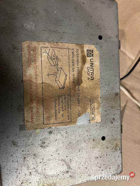 Radio samochodowe z czasów PRL Safari 5 Unitra łódzkie Łódź