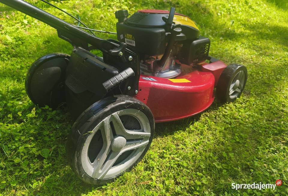 Nowa kosiarka spalinowa Briggs Stratton