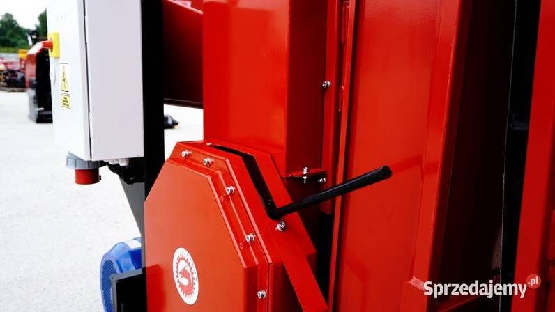 Rębak REMET CNC RPE200 22 kW taśmociąg 4 m 6 sprzedam