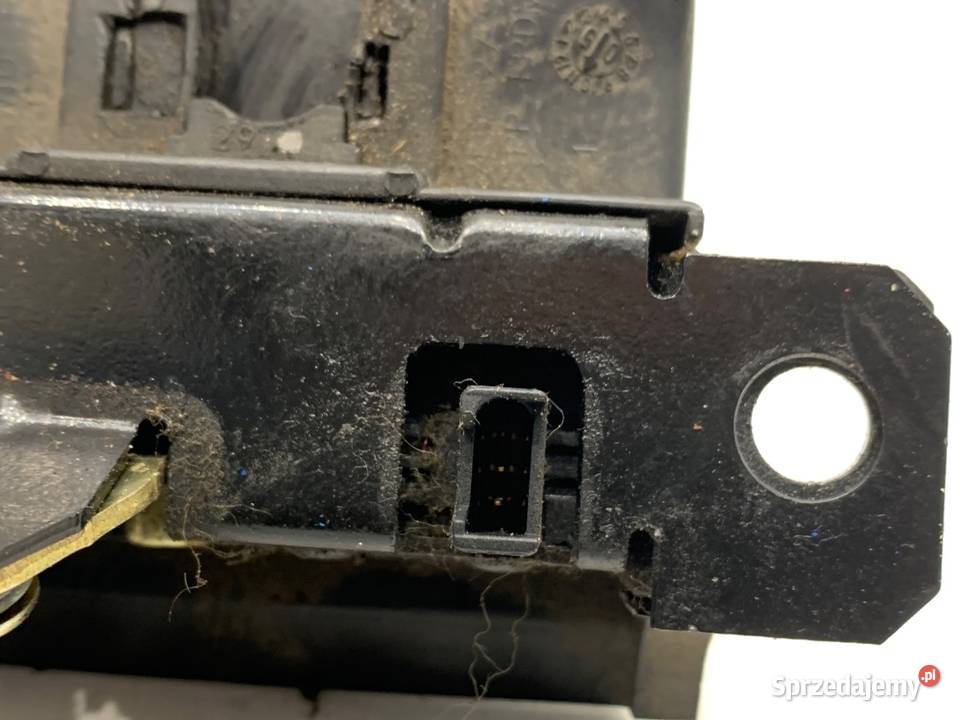 ZAMEK KLAPY TYŁ VW TOUAREG SUV 7L6827505 0213 sprzedam