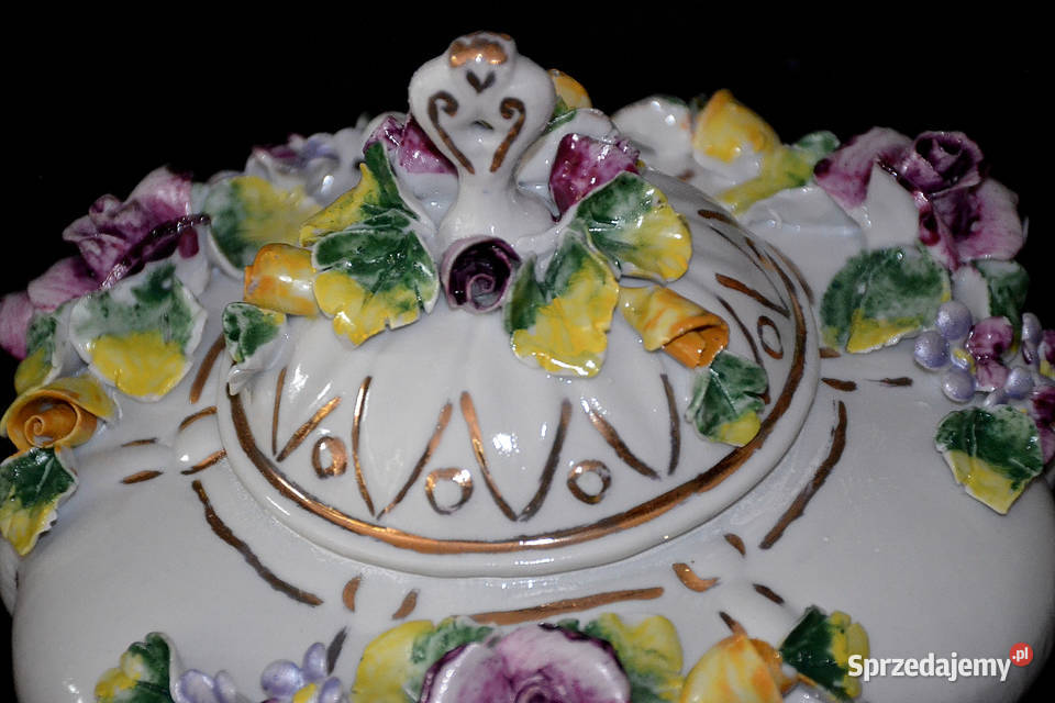 Roceram porcelana Bomboniera kwiatowa mniejsza Środa Wielkopolska