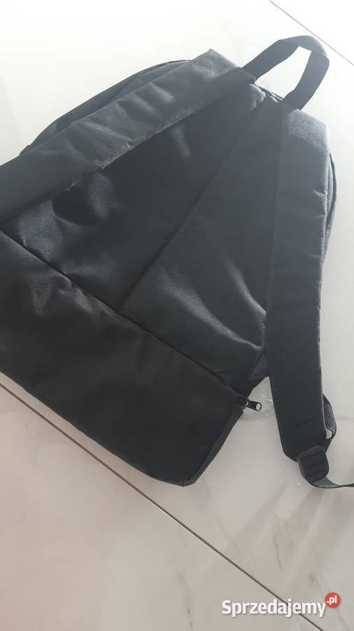 Czarny plecak lotto