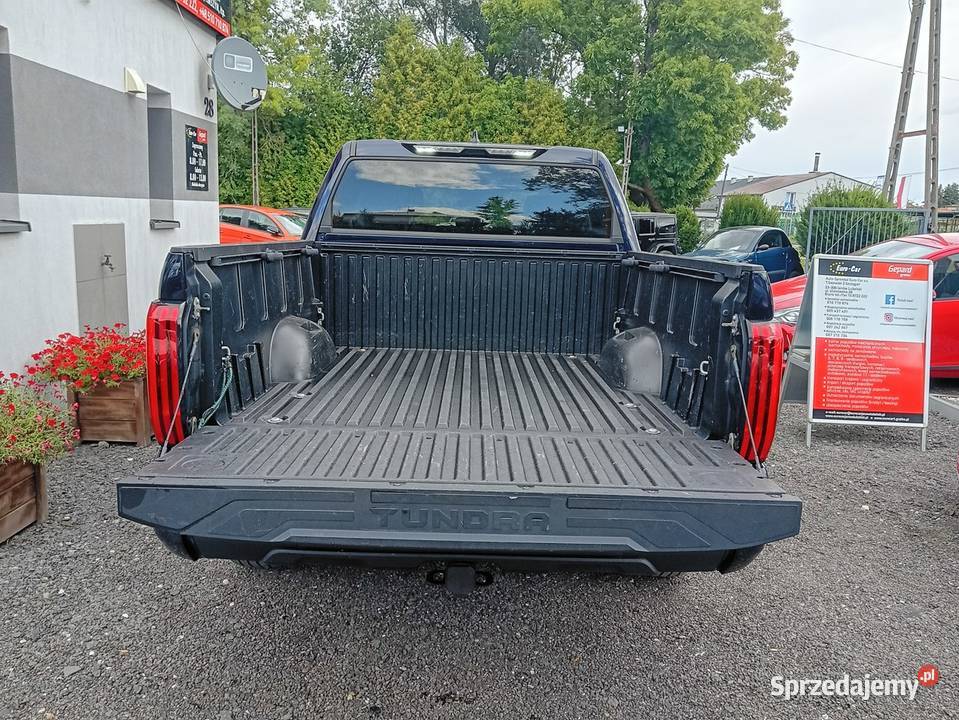 Toyota Tundra 4x4 2022 benzyna 280 automat