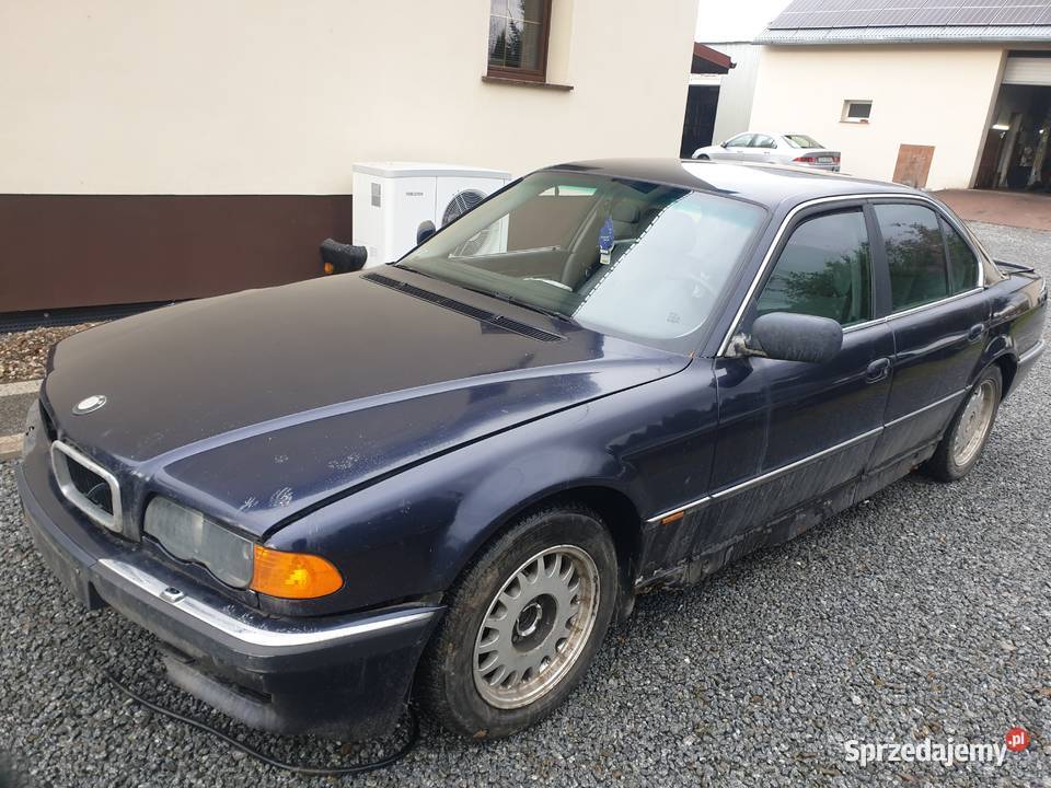 Sprzedam BMW 730 D 2000 rok części