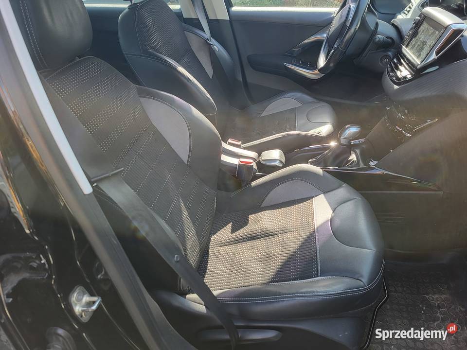Peugeot 2008 16 Hdi z małym przebiegiem niecałe światła przeciwmgielne 2008 Koluszki