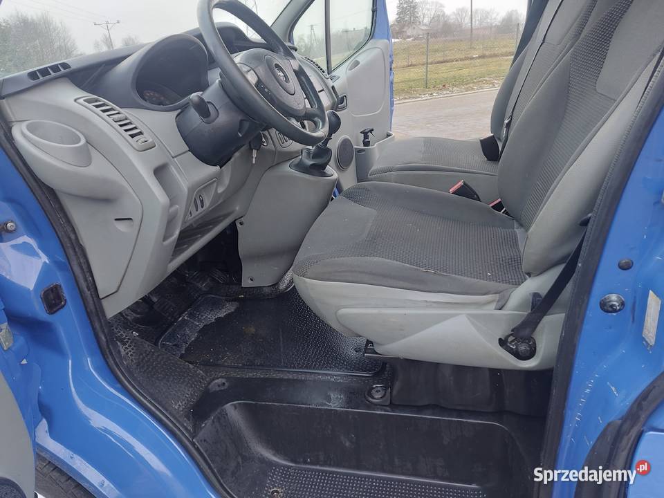 opel vivaro 25ctdi H1L2 pomorskie