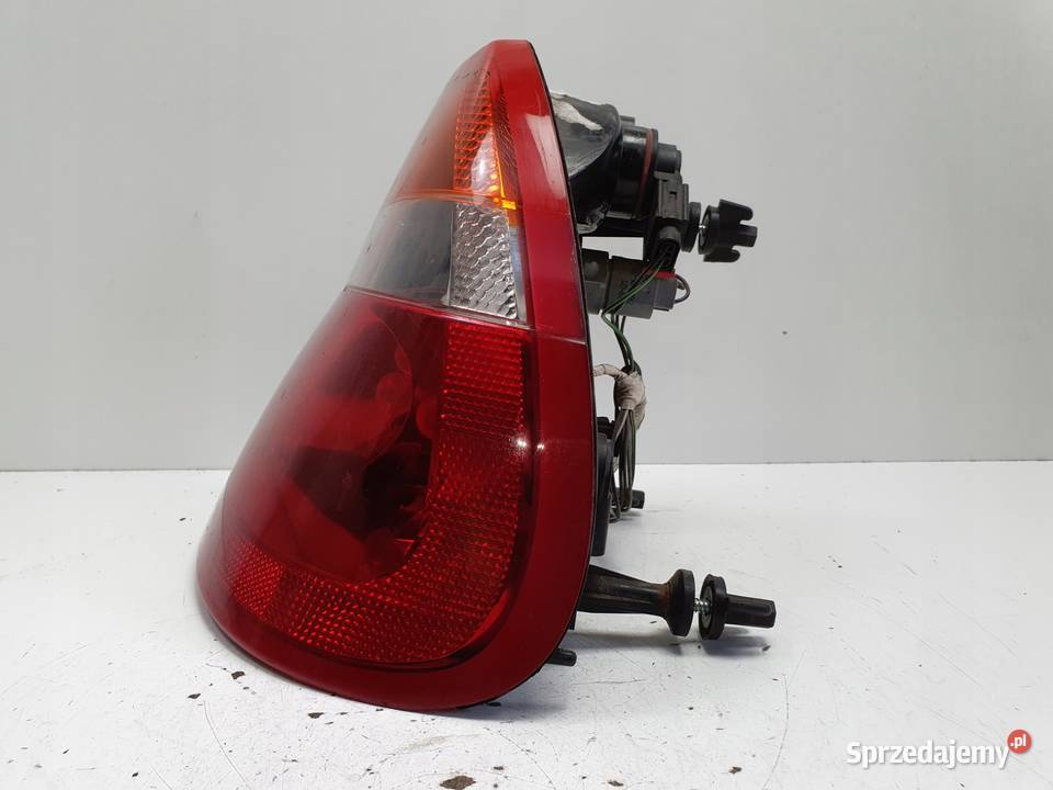 LAMPA PRAWA Chrysler 300M 300 M LIFT TYLNIA Rudka