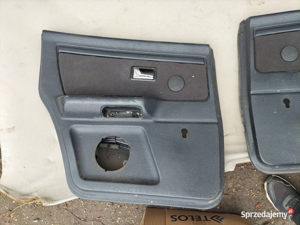 AUDI 80 B4 80B4 BOCZKI TAPICERKA DRZWI SZEROKA Kamień-Kolonia