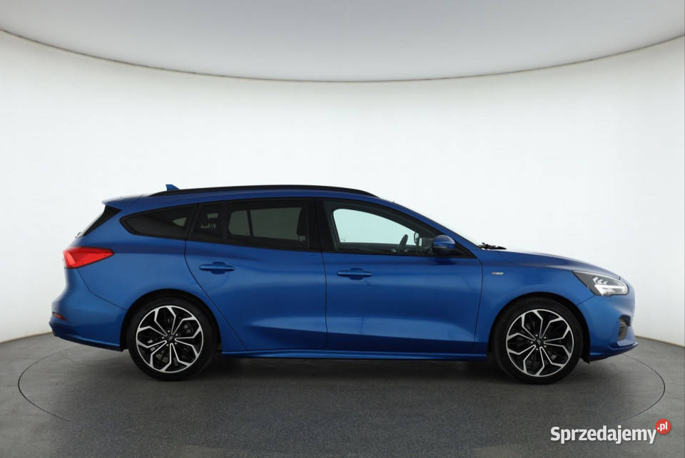 Ford Focus 15 EcoBoost niebieski Piaseczno