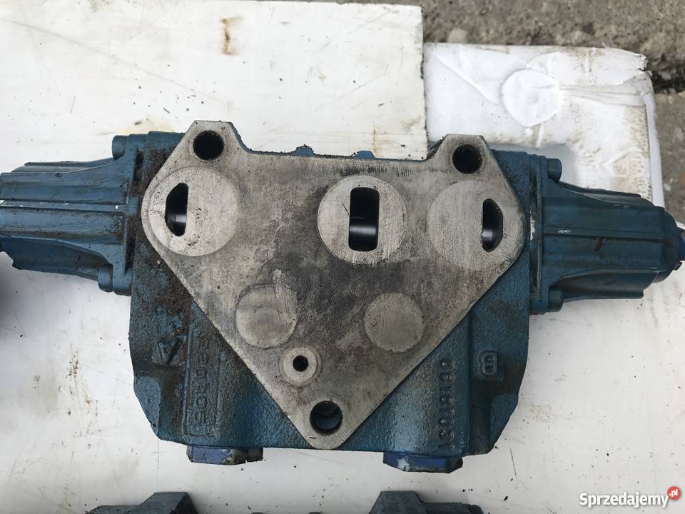 Sekcje rozdzielacza Rexroth JCB 3CX 4CX Kosakowo sprzedam