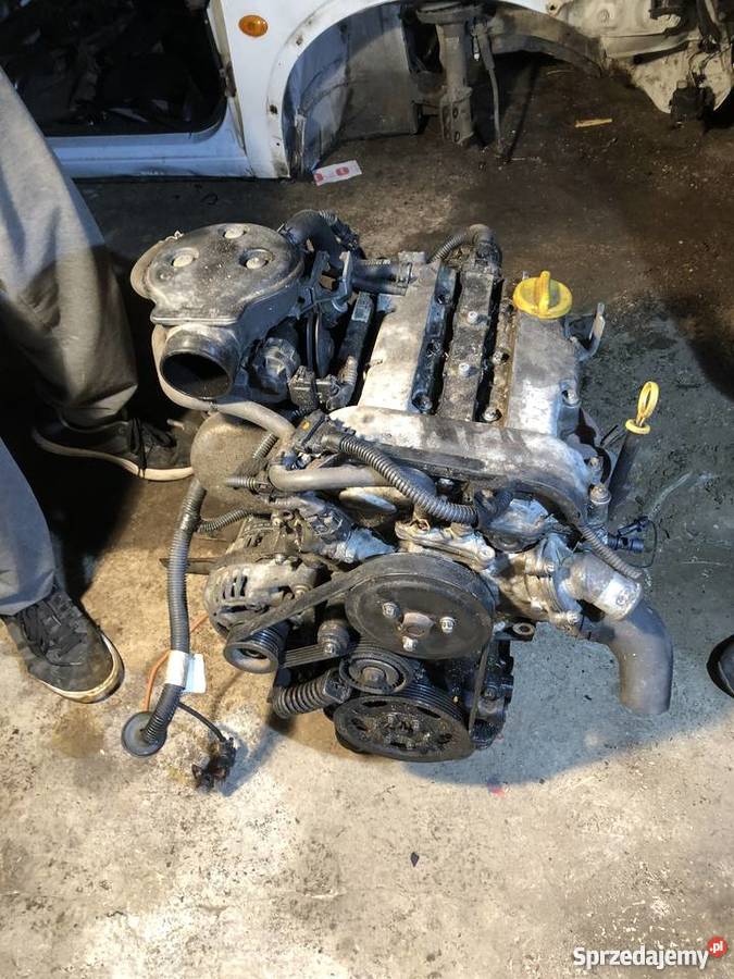 Silnik 10 z osprzętem i skrzynią Opel Corsa B Silniki i osprzęt Silniki i osprzęt Głubczyce