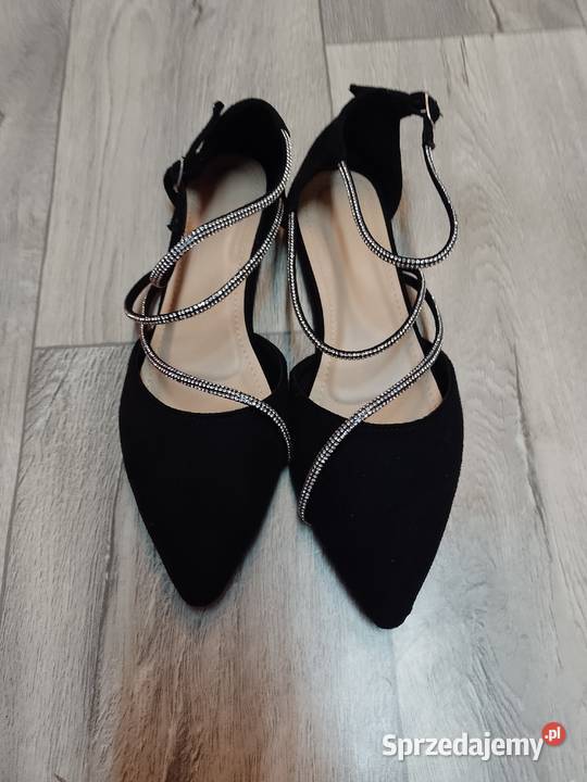 4243 Czarne bogato zdobione Baleriny wieczorowe Kraków
