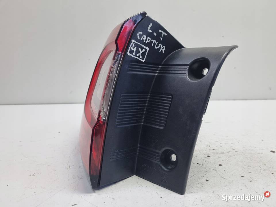 Renault Captur LIFT 1719 TYLNIA TYLNA LAMPA LEWA Rudka