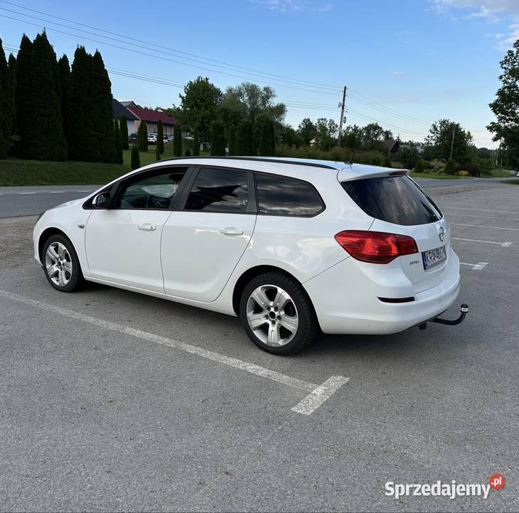 Opel Astra J 17 diesel 2011r Pilzno