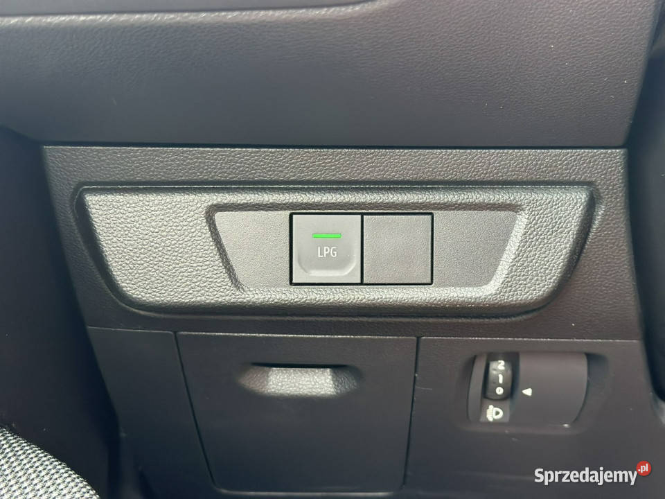 Dacia Jogger 10 12V TCe LPG 91 2023r Stepway manualna