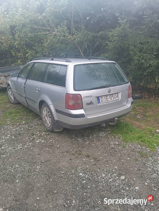 Sprzedam passata B5 kombi z hakiem OC i przegląd Volkswagen Nowa Ruda
