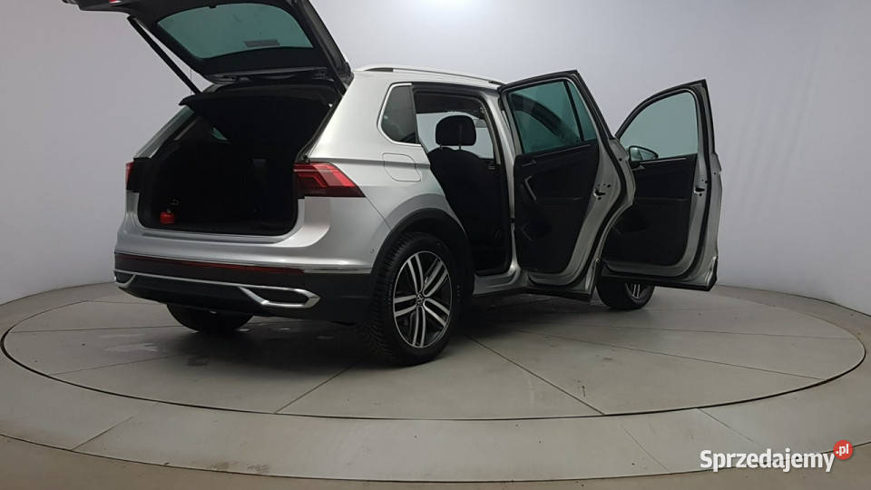 Volkswagen Tiguan 20 TDI SCR Elegance DSG Z Motoryzacja Warszawa