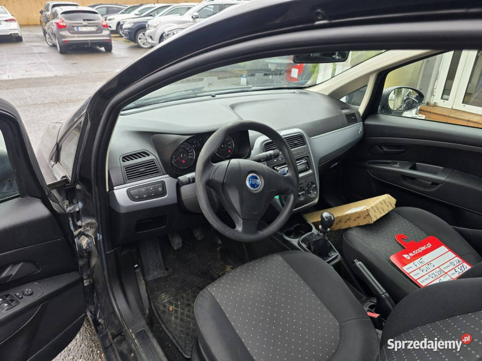 Fiat Grande Punto 12 Benzyna 65 El Szyby El Zarejestrowany w Polsce Słupsk sprzedam