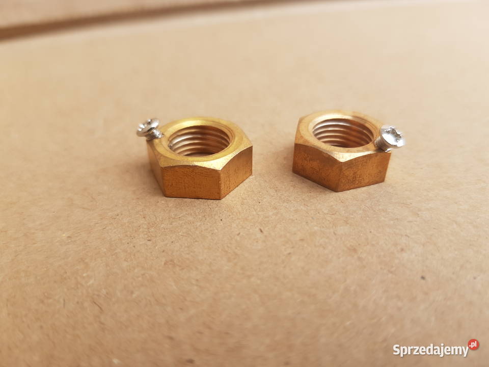 Nakrętka M10x1 do lamp ze śrubką blokującą 2 sprzedam