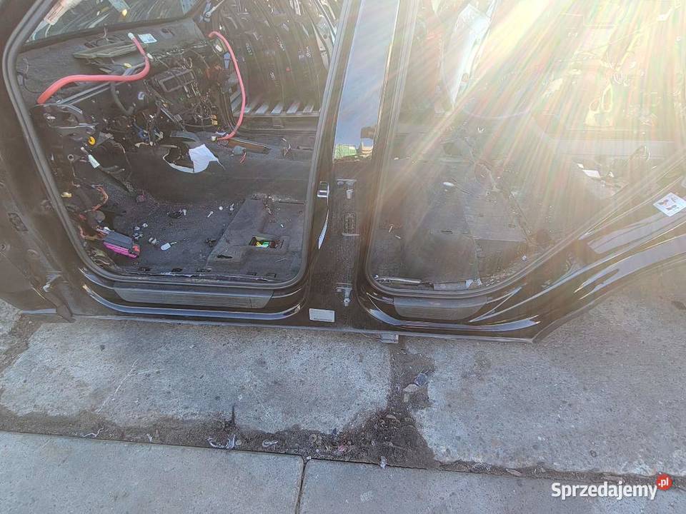KAROSERIA ĆWIARTKA BŁOTNIK TYŁ LEWY PRAWY PRÓG osobowe sprzedam