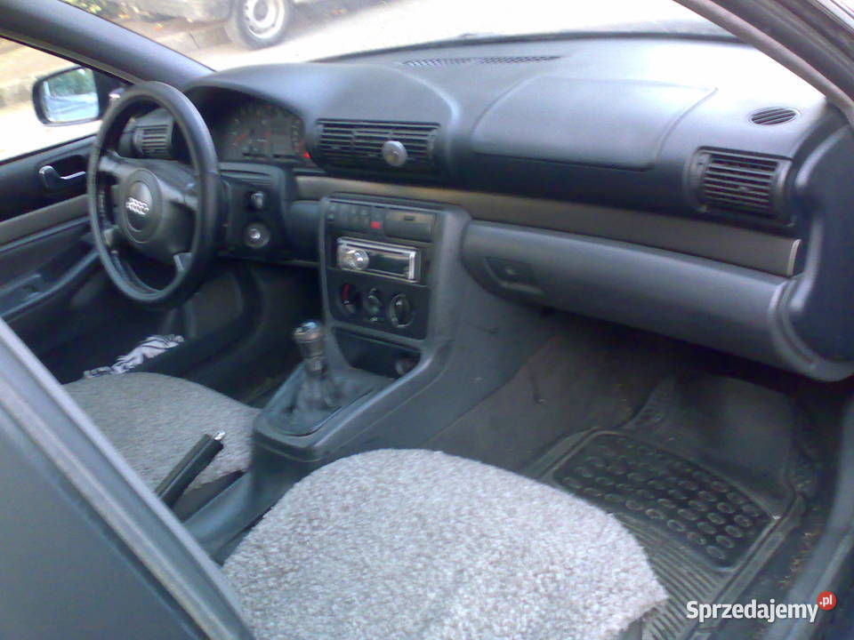 AUDI A4 16 MPI Bez rdzy FABRYCZNY LAKIER HAK nieuszkodzony A4 Lublin