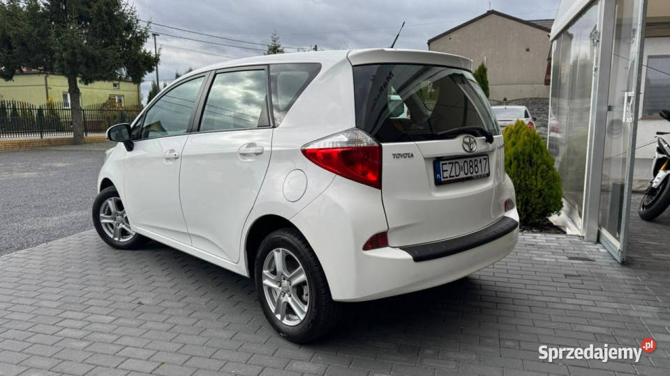 Toyota Verso S 13 Benzyna 100 6 Biegów elektryczne lusterka Zduńska Wola sprzedam