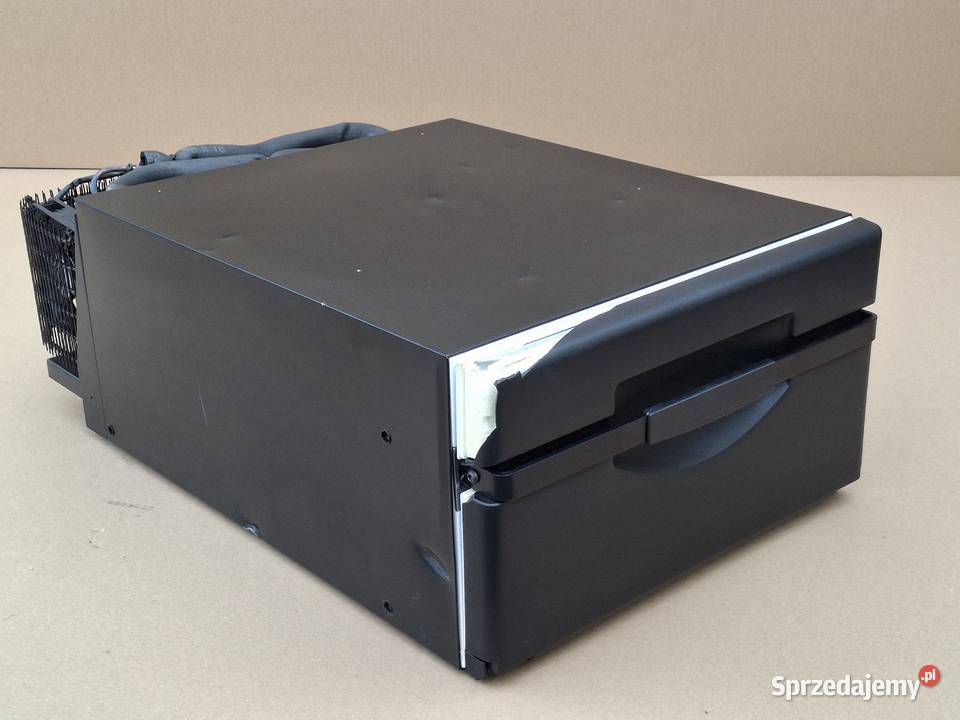 RENAULT MAGNUM DXI LODÓWKA NOWA 35 L ORYGINAŁ Bieleń