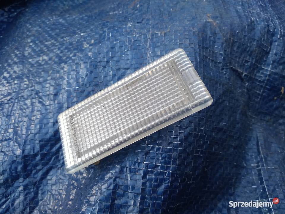 BMW e30 lampka schowka Wyposażenie wnętrza lubuskie Strzelce Krajeńskie sprzedam
