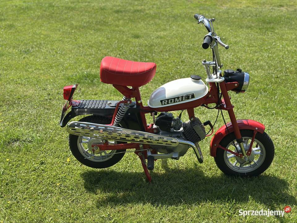 Motorynka m2 1984 Rok produkcji 1984 Uników