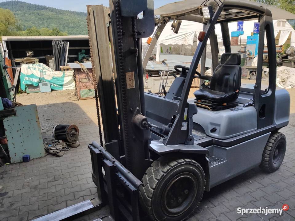 Wózek widłowy Nissan 3 tony 35 25 2 t Toyota Maków Podhalański