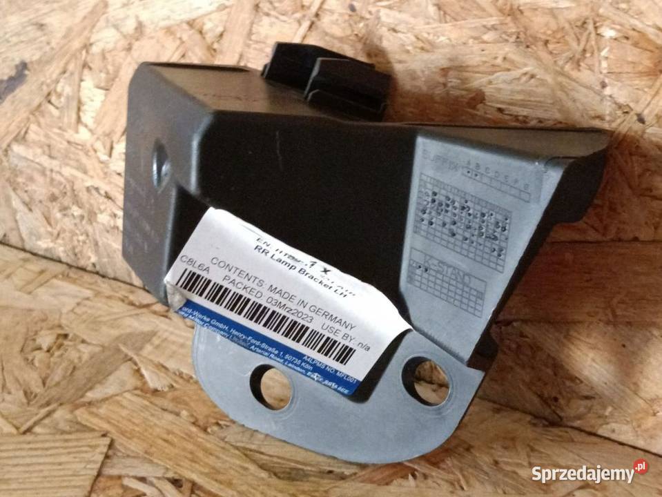 FORD FIESTA MK8 ŚLIZG MOCOWANIE LAMPY ZDERZAK Pozostałe