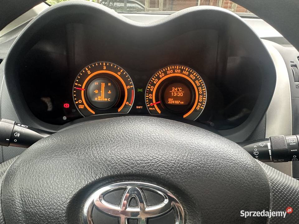 Toyota Auris 14 d4d 2009 r manualna podlaskie Dąbrowa Białostocka