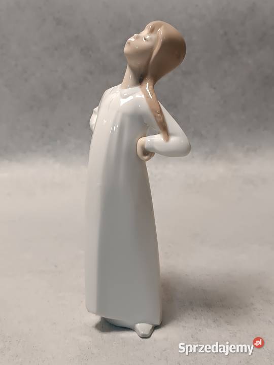 LLADRO 68 Dziewczynka w nocnej koszuli Scornful Gdańsk