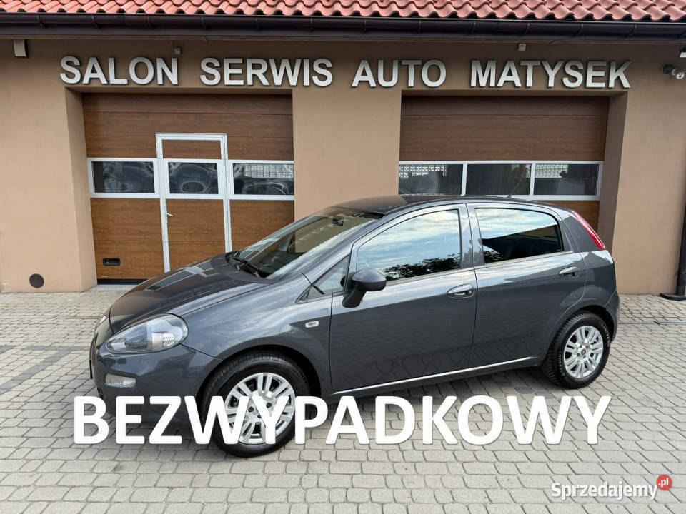 Fiat Punto 2012 12 69 Klimatyzacja grafitowy Orzech sprzedam