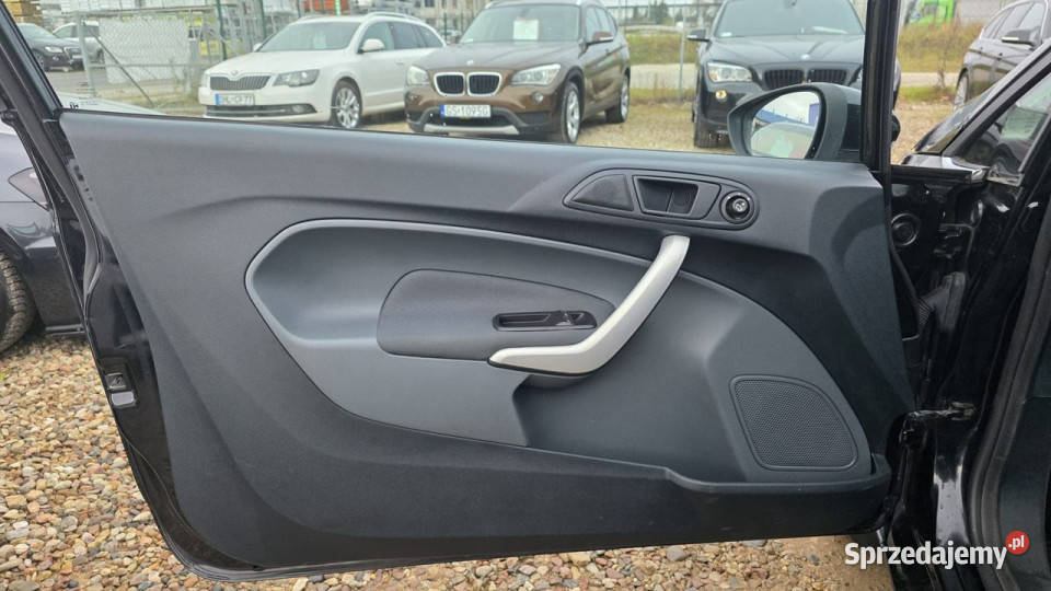 Ford Fiesta climatronic zarejestrowana zwykła czujnik zmierzchu pomorskie