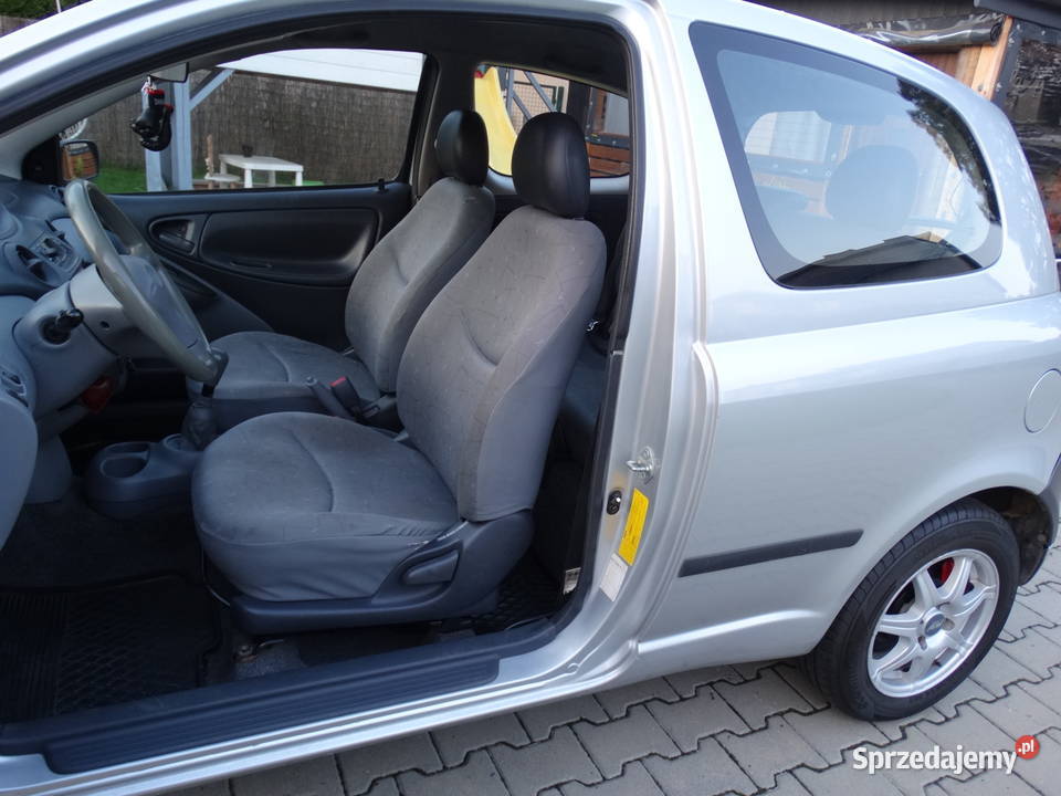 Toyota Yaris klima wspom zarej 10 Rok produkcji 2000 lubelskie Zamość