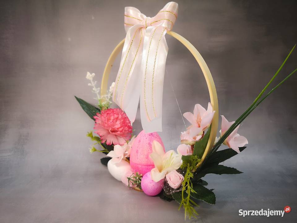 Stroik wielkanocny na kole