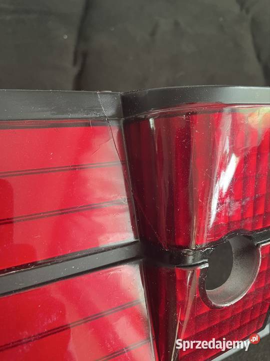 Blenda tylnej klapy BMW E34 nie HELLA osobowe Kutno
