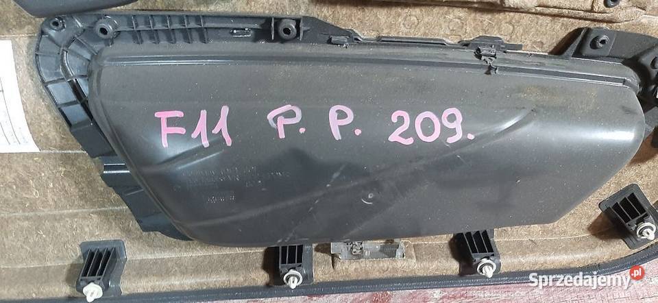 Boczek tapicerka drzwi BMW 5 F11 Prawy przód